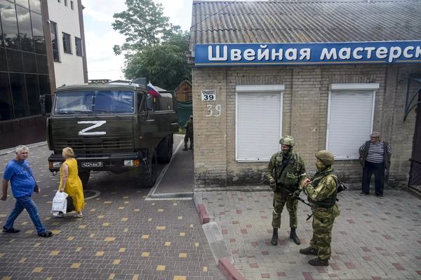 Російські окупаційні війська у Мелітополі. 14.07.2022 AP