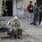 Де влада? Чому киянам нема куди піти крім родичів після руйнування спричиненого ракетами рашистів
