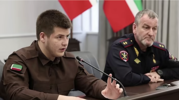 Кадиров повільно подихає та готує наступником синка Адама