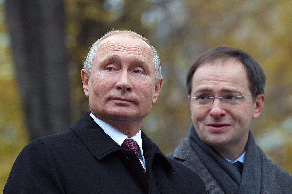 Володимир Путін та Володимир Мединський / Фото AP