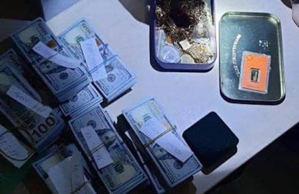 За підкуп суддів ВАКС призначив реальні строки та конфіскації двом полтавським адвокатам