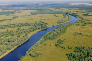 У четвер Україну прогріє до +25°