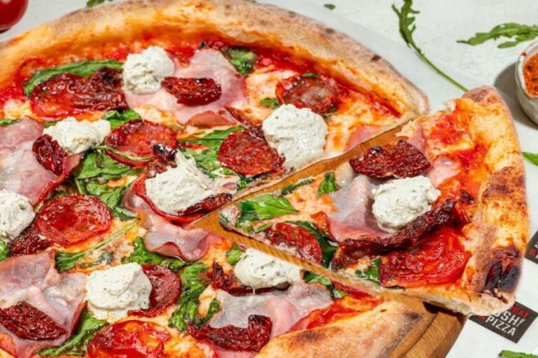 Піца Львів у Kvadrat Sushi&Pizza – поєднання європейської та японської кухні