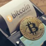 Як компаніям почати приймати біткоїн як оплату