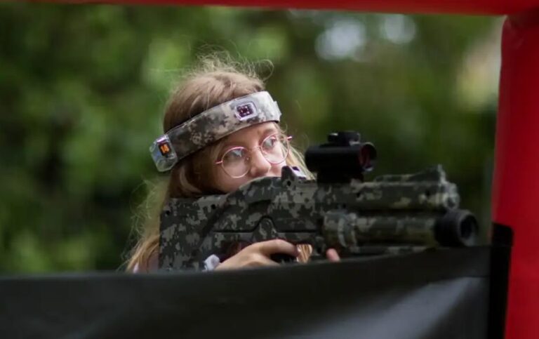 Лазертаг — игра будущего для детей и взрослых