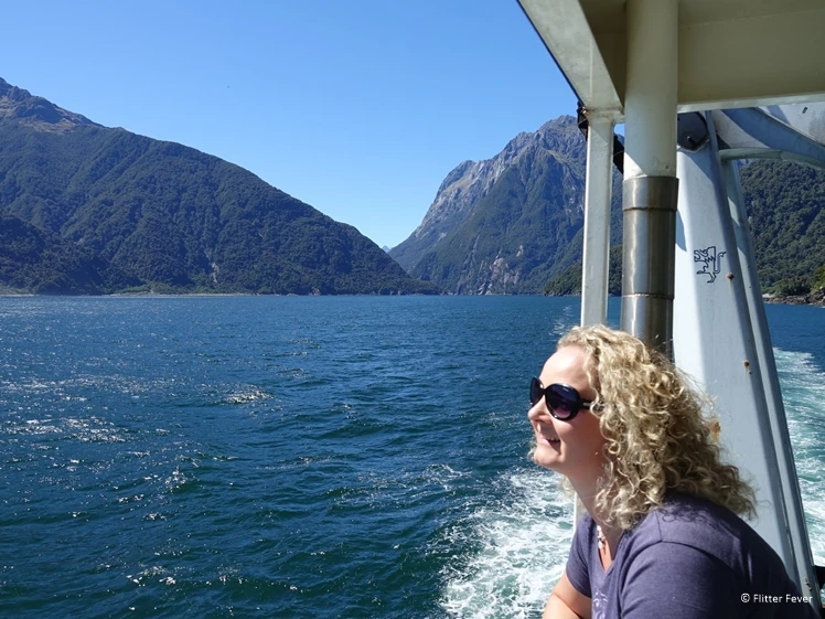 Navegación en el Pacífico Noroeste: Fiordos y Puertos Escondidos