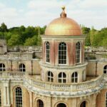 У Сассексі стоїть покинутий гігантський особняк, який міг би затьмарити Букінгемський палац – про це пише NovusNews