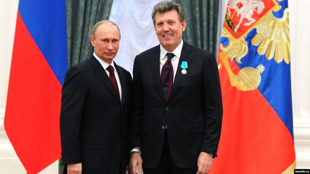 Президент Росії Володимир Путін і нагороджений медаллю Пушкіна тодішній народний депутат України Сергій Ківалов, 22 лютого 2013 року