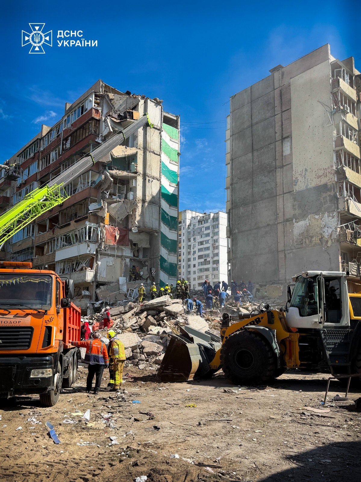 станом на ранок 15 травня загиблих 24, серед них 3 дітей
