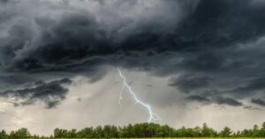 У неділю дощитиме вночі на заході та сході України, вдень до ++18…+23°С
