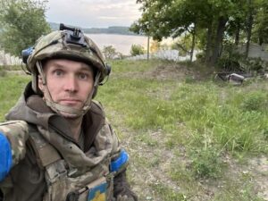 Є десятки тисяч іноземців, готових взяти участь у бойових діях, але держава їх не завозить – Бутусов