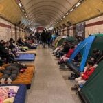 «Пішло все в сраку, йдемо в укриття». Проблему з укриттями в столиці так і не вирішили