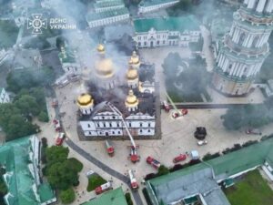 Пожежу на даху Успенського собору ліквідовано