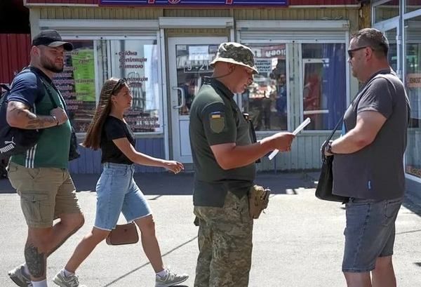 Чому вчасне та ввічливе спілкування в ТЦК — це єдиний шанс самостійно обрати свою військову долю