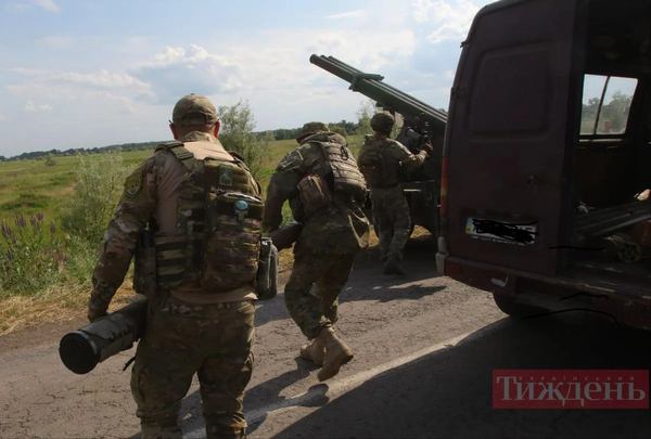 Бюрократія, мовний бар&rsquo;єр, правова невизначеність: з якими проблемами стикаються іноземні добровольці в Україні